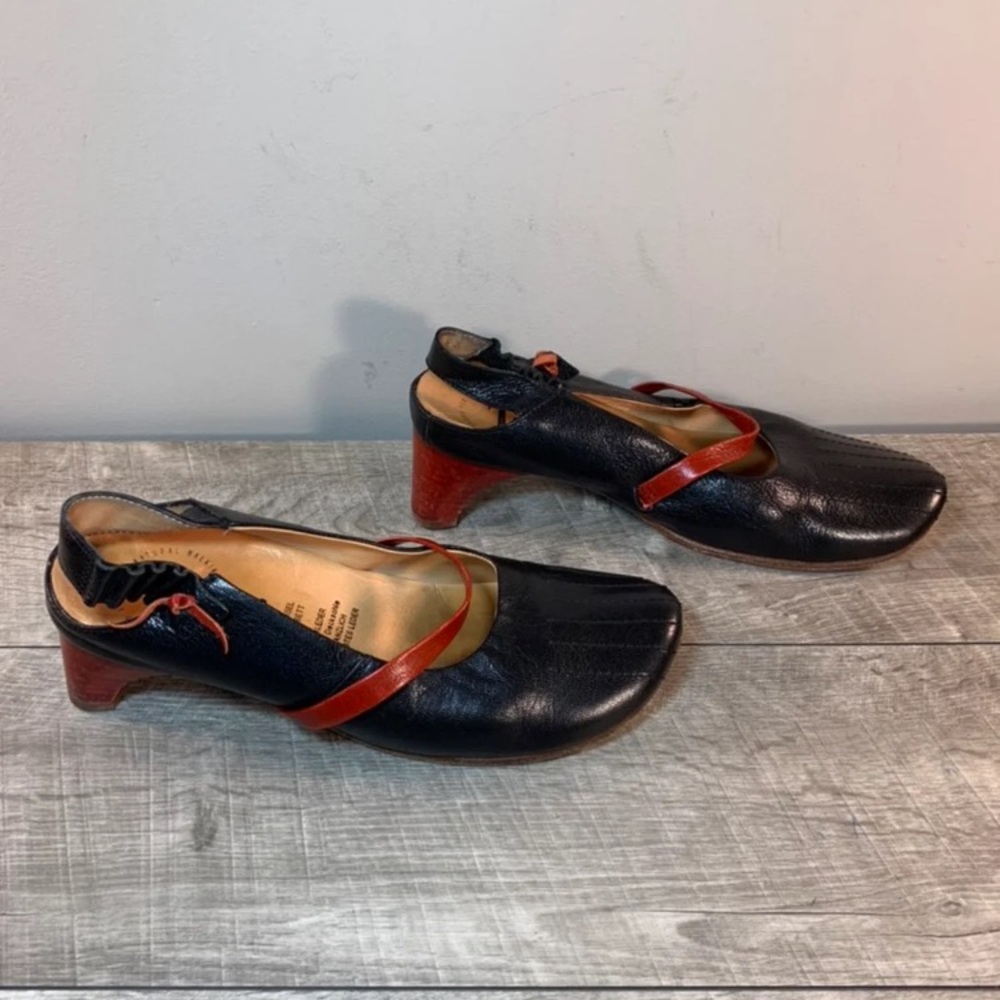 Think! Black Mary Jane Womens Shoes 9.5